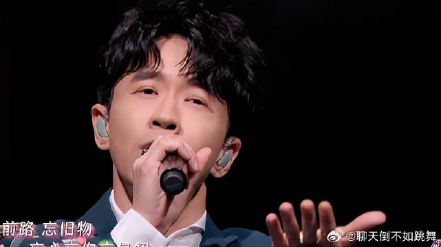 什么宝藏女孩！与光良合唱绝了，家人们听哭了！