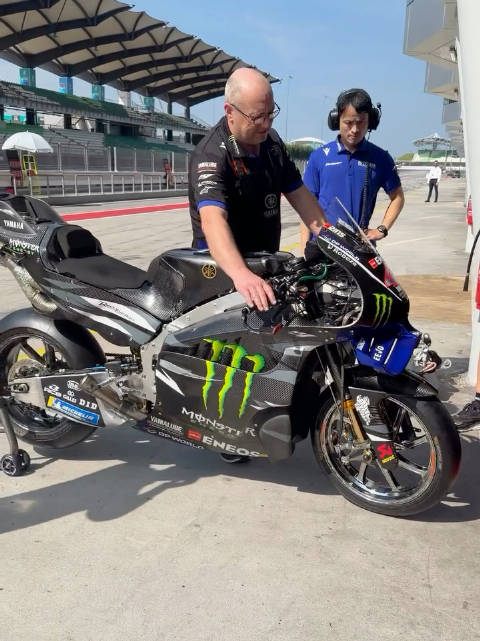 Alex Rins的赛车已准备就绪