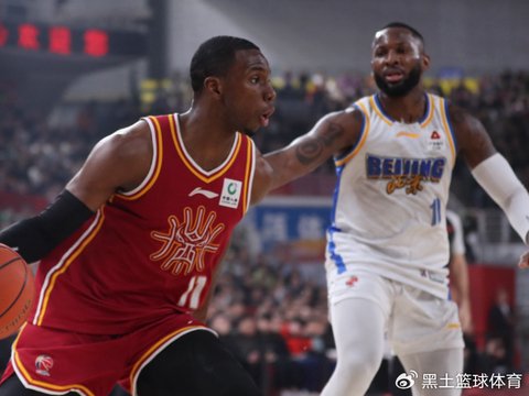 CBA第一伪强队！山西被京粤打回原形：没李春江他们打不了硬仗？