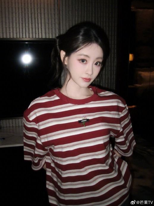 祝绪丹蚌精造型解放天性引爆网络