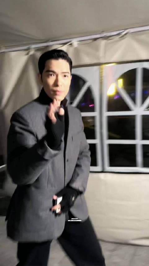 萧敬腾现身上海录制东方卫视春晚