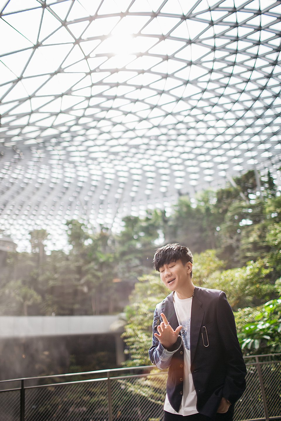 JJ林俊杰新歌《对的时间点》全球首发 动人旋律谱写时间与生命的感动_李铭顺