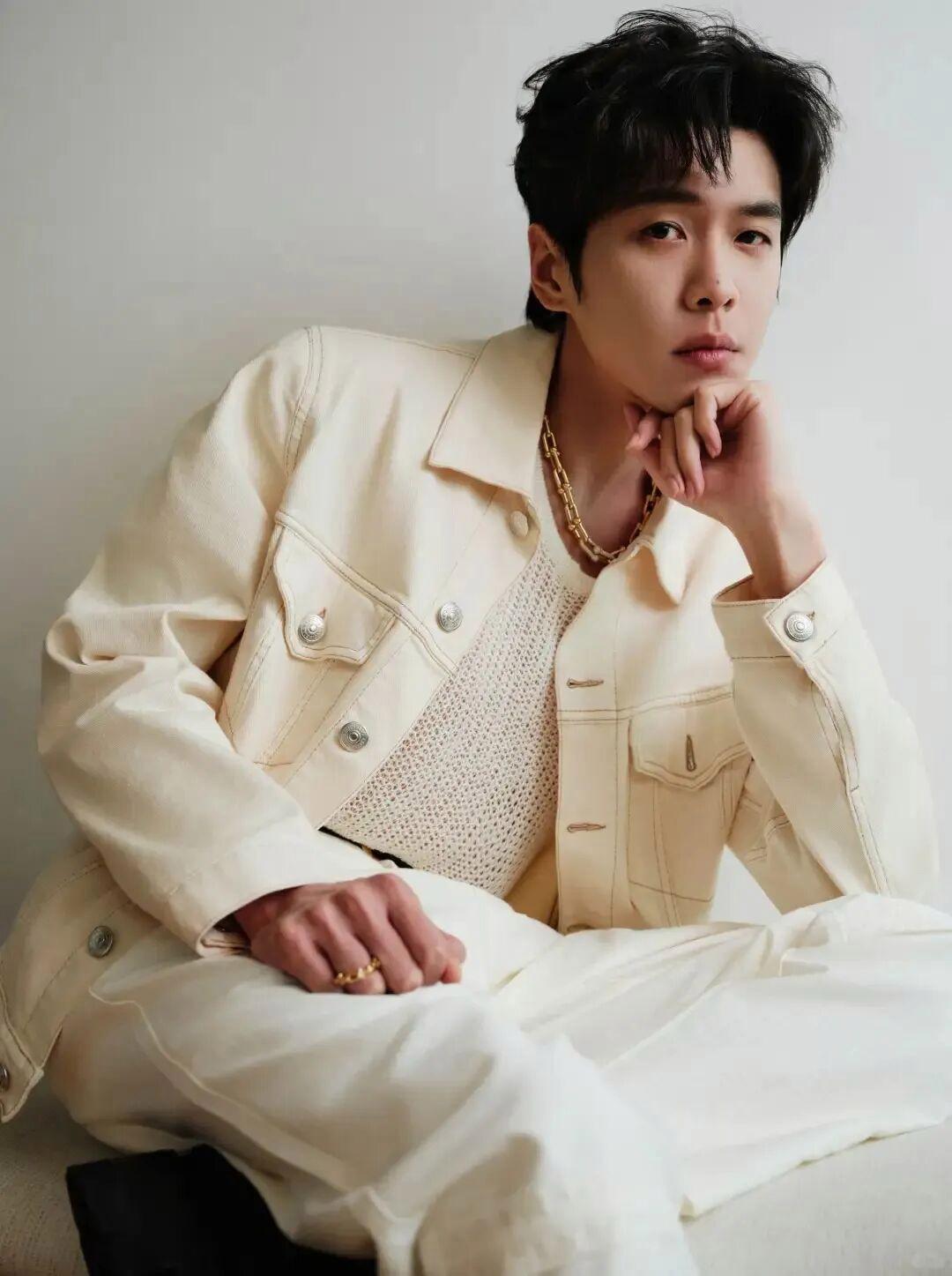 刚开年,他又贡献了一部爆款