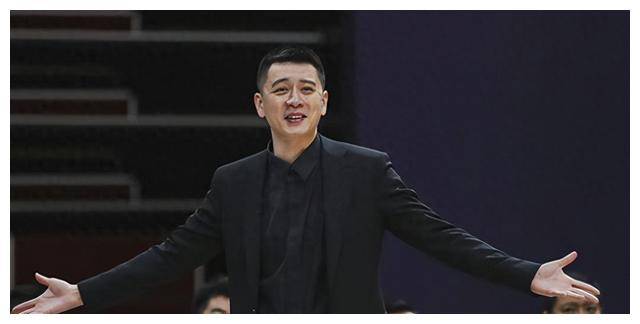 辽宁男篮客场被浙江稠州灌27分，在场边杨鸣犀利点评，悬念迭起_辽宁队_比赛_优势