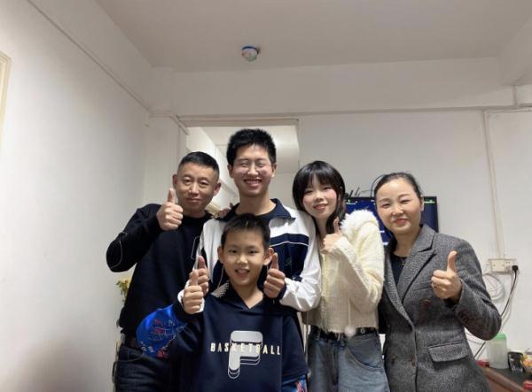 从“孙卓姐姐”到孙悦：95后女孩记录被偷走的14年，感动百万网友