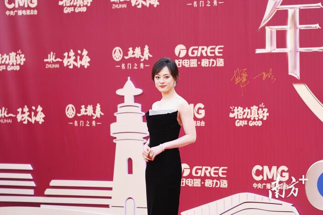 红毯直击!孙俪宋佳高圆圆都来了,珠海这场“剧圈春晚”星光璀璨