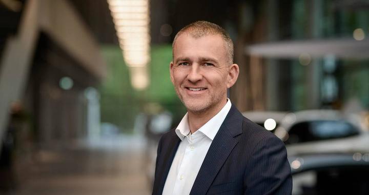 宝马集团宣布人事调整：柯睿辰接替高翔出任宝马大中华区总裁兼首席执行官｜快讯