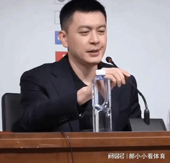 杨鸣赛后对浙江男篮表示感谢，总结输球是后卫问题，表扬了鄢手骐|付豪|赵继伟|辽宁飞豹|浙江稠州_订阅