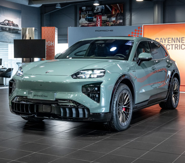 全新保时捷卡宴系列官宣!酷似幽灵设计,颜值很飒很有型