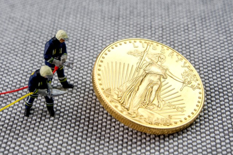 山海杨阳:黄金九九归一后，仍然是看涨的走势!