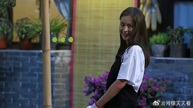 黄磊是不是喝醉了？cue女嘉宾杀鸡？何炅：黄磊你试试！