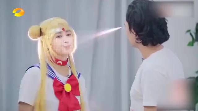 郎朗连吉娜口红颜色都能辨别出来，谢娜众人听呆了