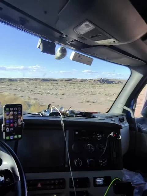 美国开卡车现在查的越来越严了 卡车司机必须会英文了 暂时还没有查身份