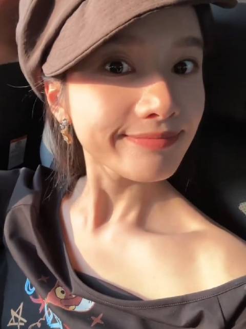 张婧仪想晒太阳，爱了