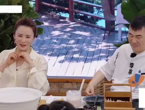 蒋勤勤评价老公“真不把我们当外人”