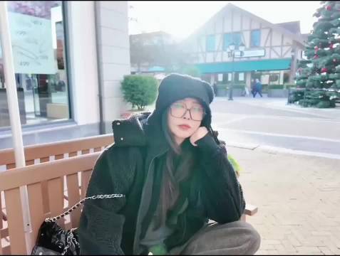 王祖贤在59岁这天开通了，还拍了一条vlog！