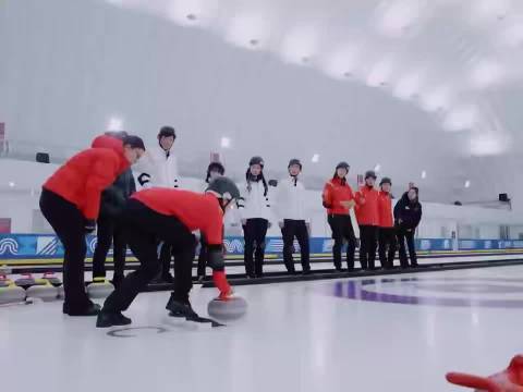 惠若琪质疑武大靖柔韧性比拼裁判判罚