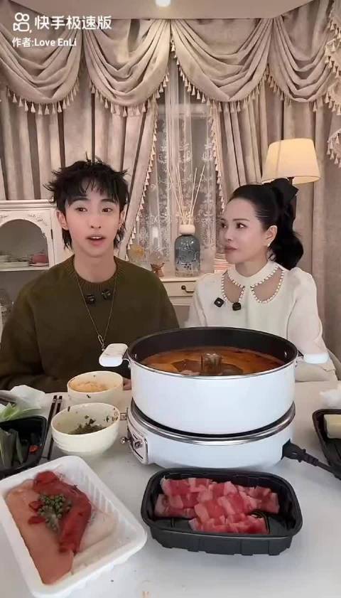 伊能静和儿子恩利谈庾澄庆录制湖南长沙新综艺节目歌唱节目声生不息