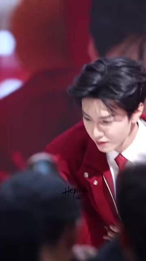 陈哲远C位吃席展露干饭魂