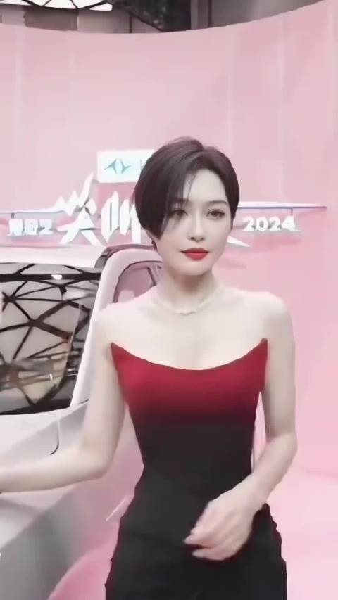 秦岚的好身材让人越看越上头！