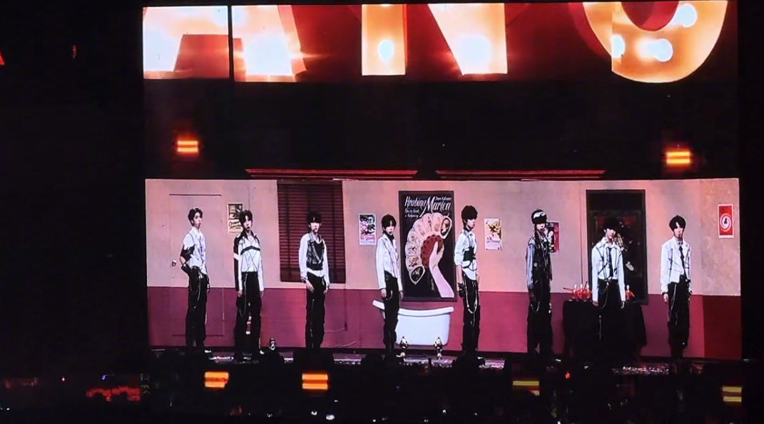 TF家族四代演唱《希区考克作品152》舞台