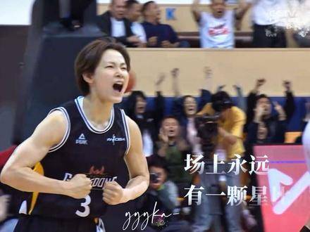 “杨力维”三个字，是无数碎片拼成的光——独一无二、不可复制