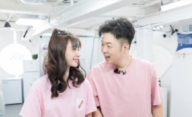 王俊凯杨紫互动超欢乐，杨紫吐槽小凯丑，小凯吐槽杨紫卡粉!