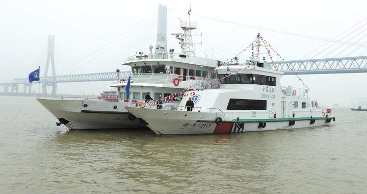 湖南省首艘纯电动水上执法公务艇投用