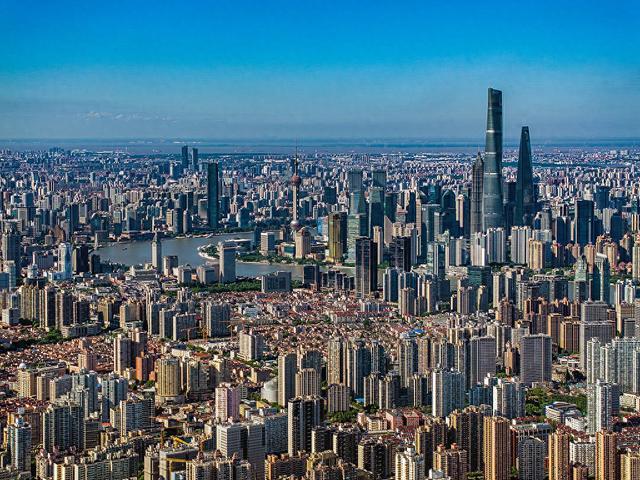 2025年8月29日，上海城市风光航拍。 视觉中国 资料图