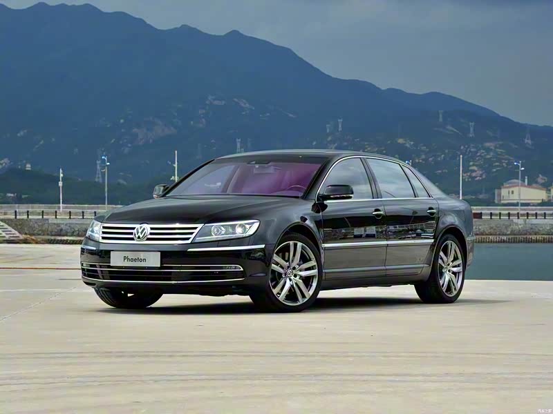 辉腾和迈腾的品牌定位有何区别?