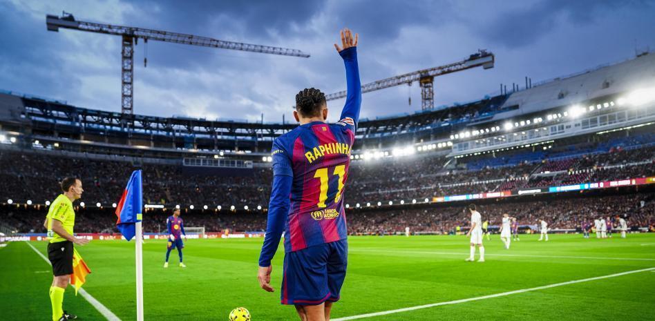 世体:拉菲尼亚欧冠哑火,盼对阵哥本哈根破荒