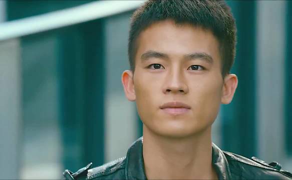 爱对了是爱情，爱错了是青春