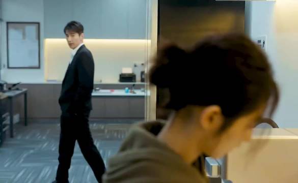 赵又廷张子枫新片演绎冬日温情