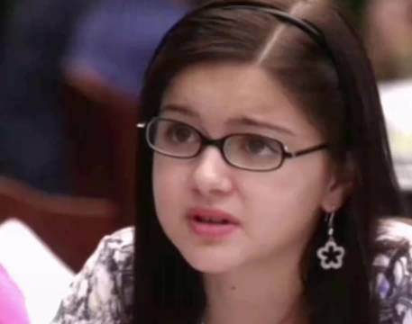 “有朝一日 追你的帅哥得给追我的书呆子打工”摩登家庭