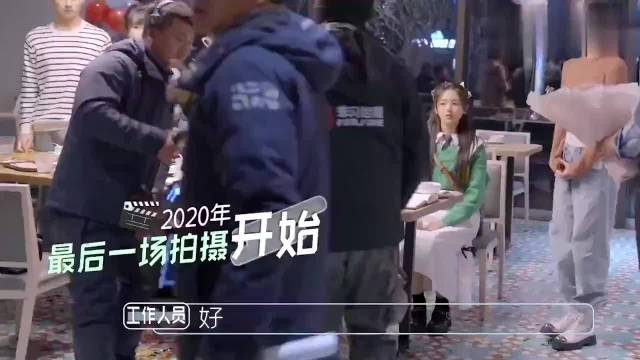 侯明昊霸气对追求杨超越的男生说，她是我女朋友，拉走超越妹妹那刻太帅！
