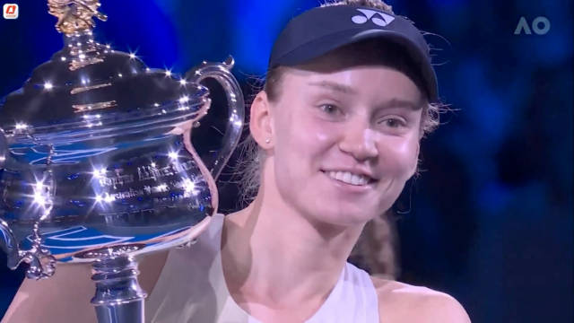 萨巴伦卡像是一团火，莱巴金娜像是一块冰