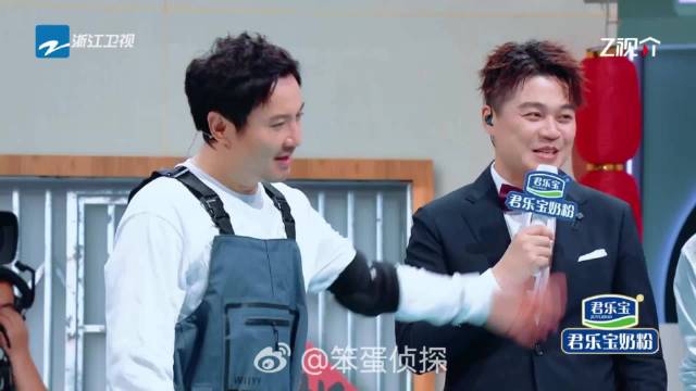 沈腾王牌游戏胜张凯丽，温柔推其落水