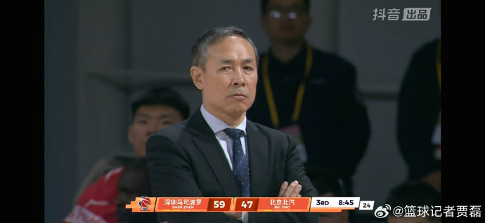 这场失利对北京和青岛两支球队的季后赛席位争夺有何影响？