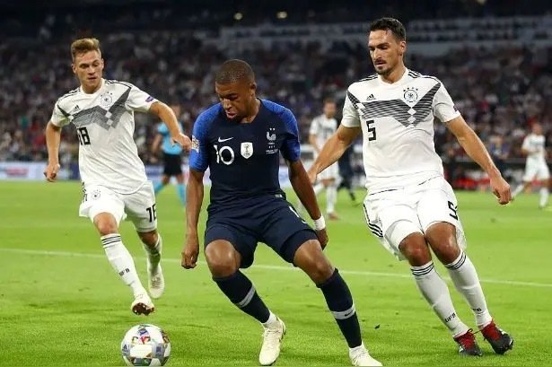 巴萨最大惊喜！16岁天才亚马尔爆发，全因身后站着这位“劳模”