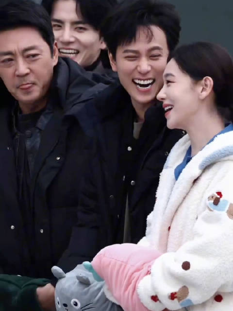 秦俊杰新歌搭配影片获粉丝点赞