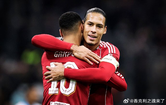 主帅斯洛特如何评价球队在2球落后时展现的韧性？