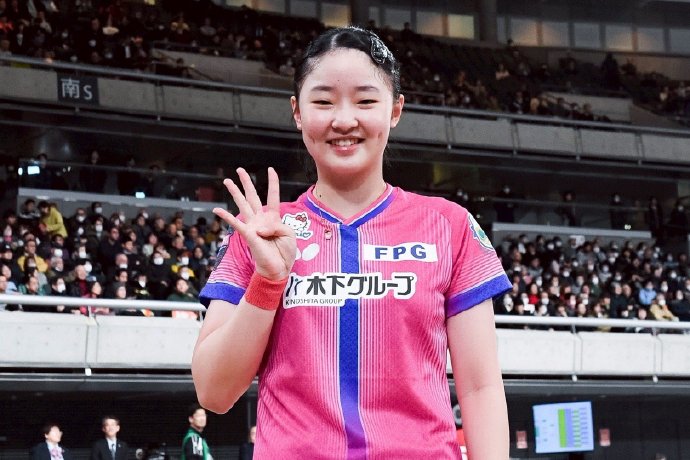17岁传奇！张本美和94年首次包揽全日锦四冠，终结早田希娜三连冠