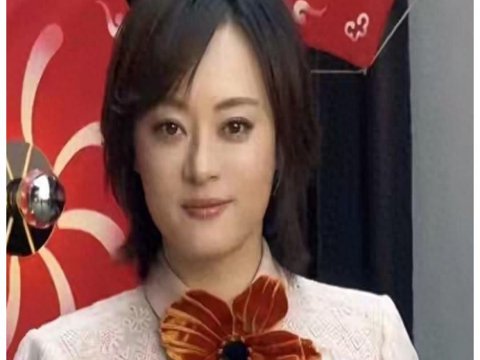 这一夜，全程笑脸、穿泡泡衫的孙俪，让所有人见识了她的江湖地位