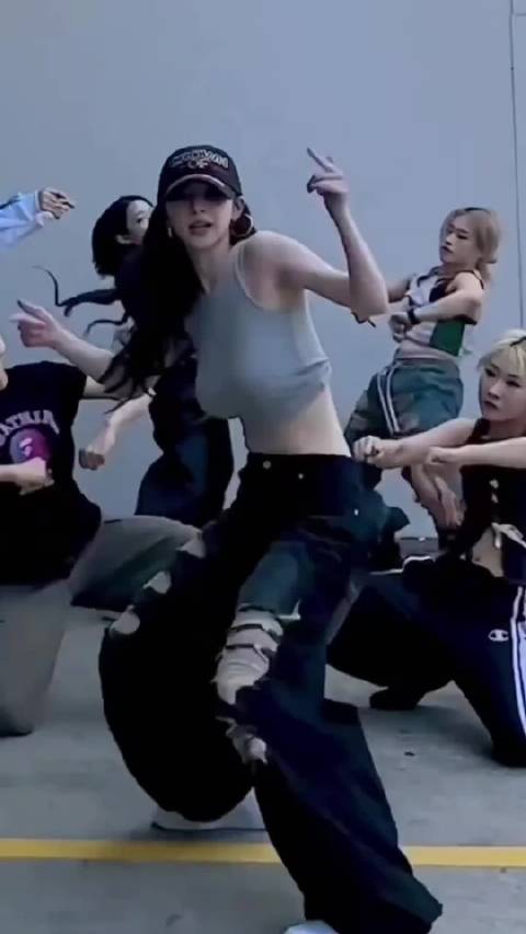 柳智敏的震舞合集，柳姐天赋异禀，无所畏惧