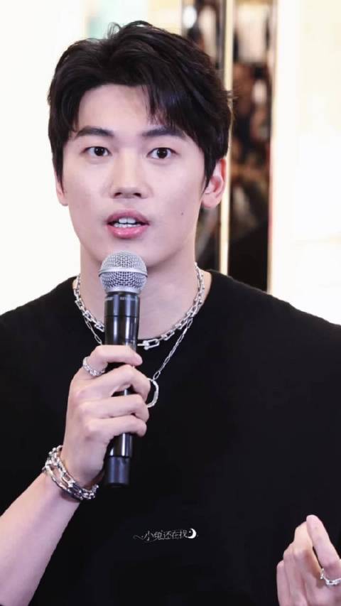 很认真的宝宝一枚