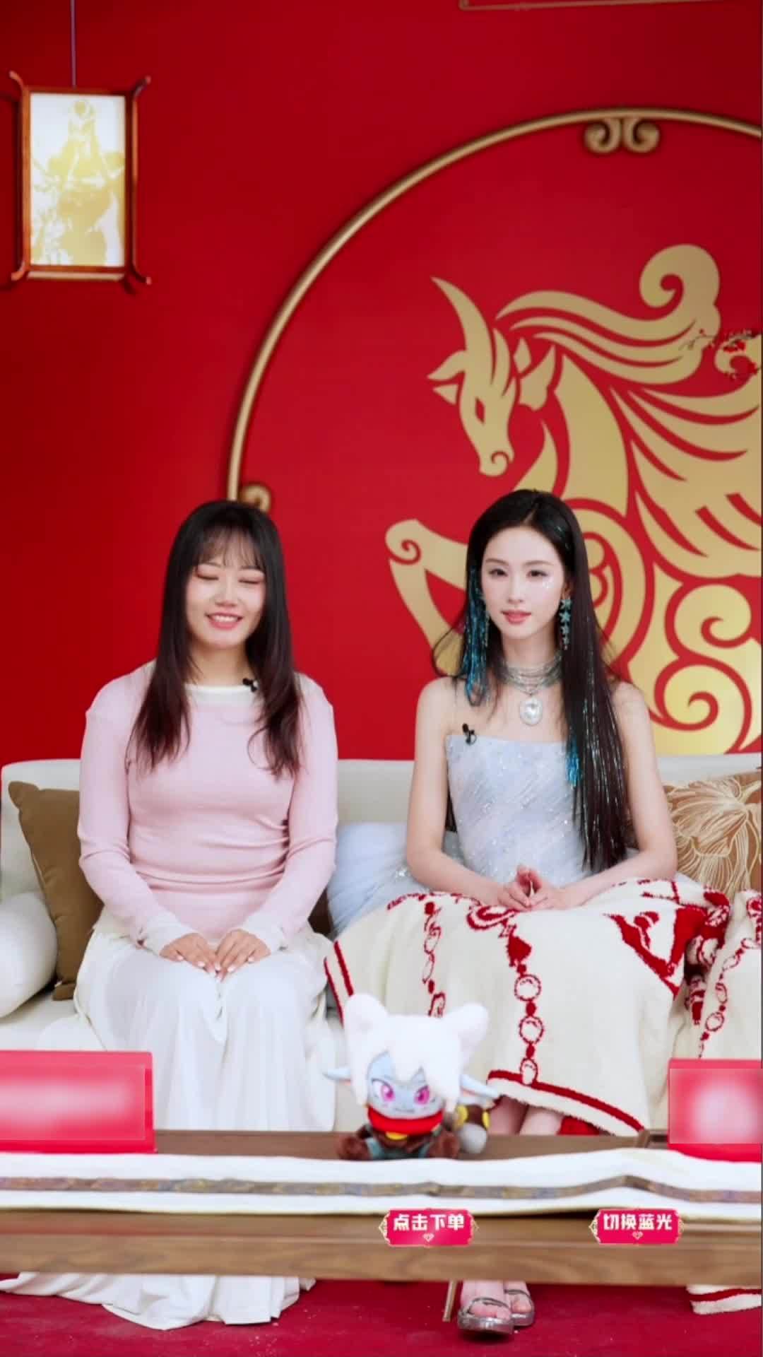 陈都灵：萨勒芬妮是小艺术家～ 陈都灵直播英雄联盟手游