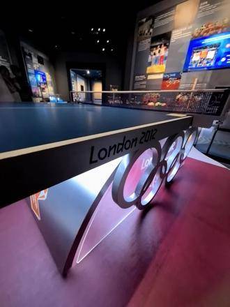 世间豪杰似潮水般涌流不息