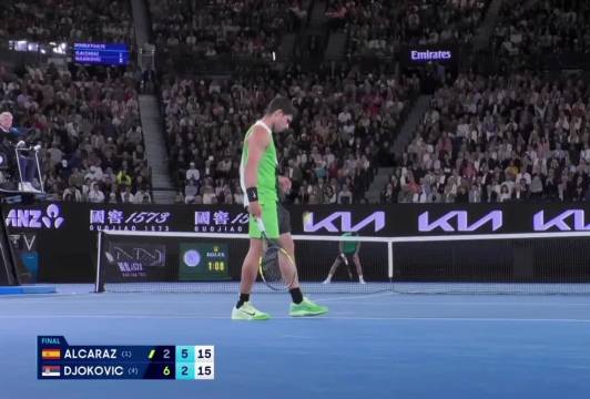 2026澳网男单决赛德约阿尔卡拉斯新老对决首盘各胜