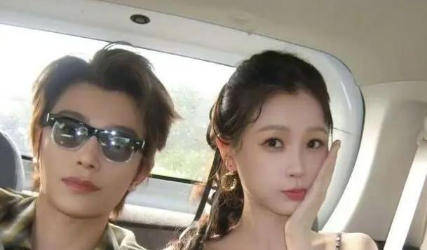 芒果卫视跨年演唱会，4大CP组合甜蜜登场，恋爱版阵容上热搜