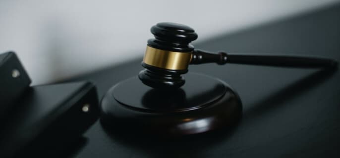 车辆刮擦走保险流程